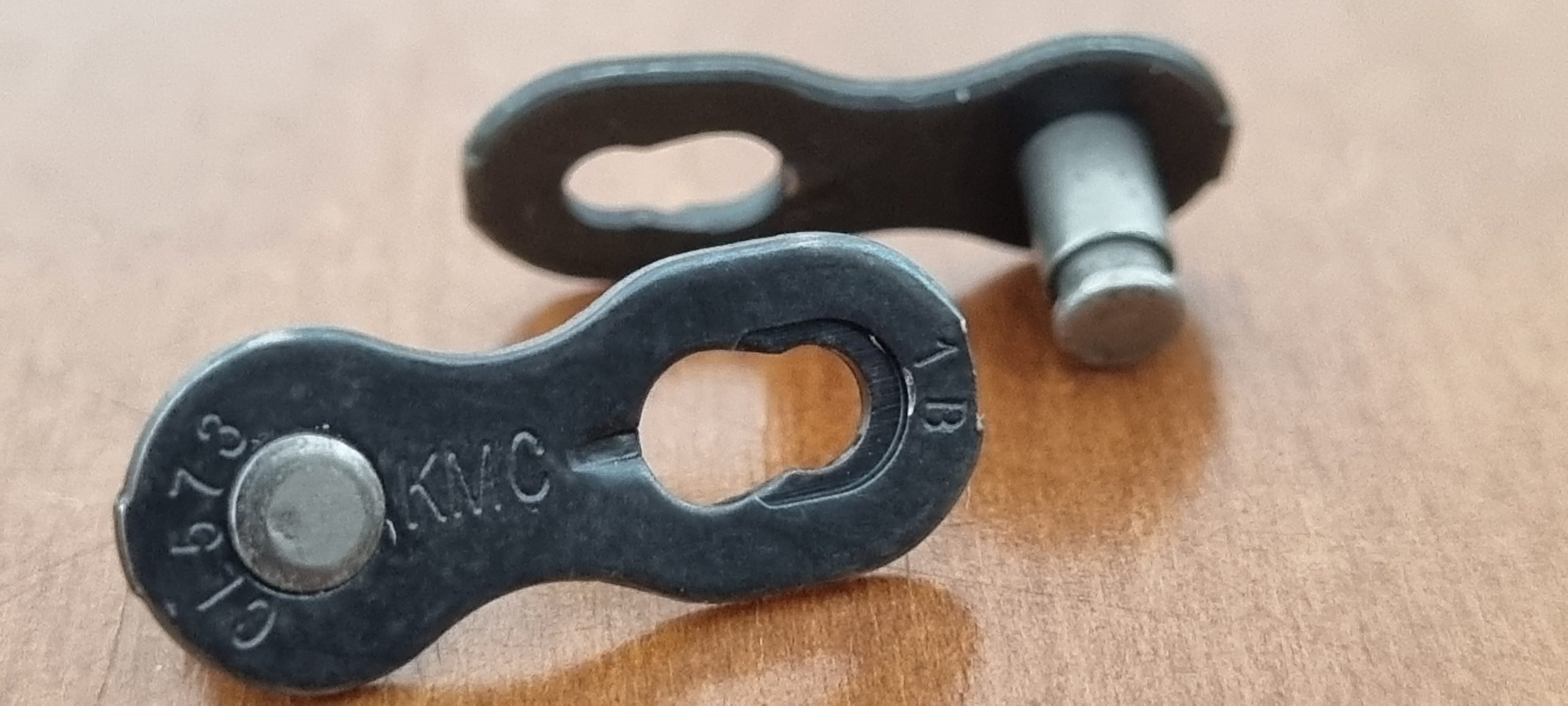 How to install a master link on a bike chain Bike Upkeep